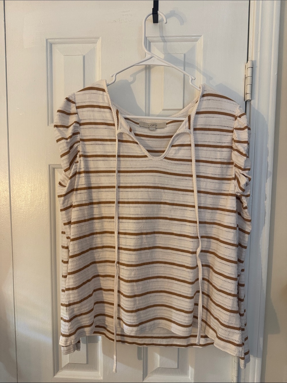 LOFT Cream & Brown Striped Ruched-Sleeve V-Neck Top